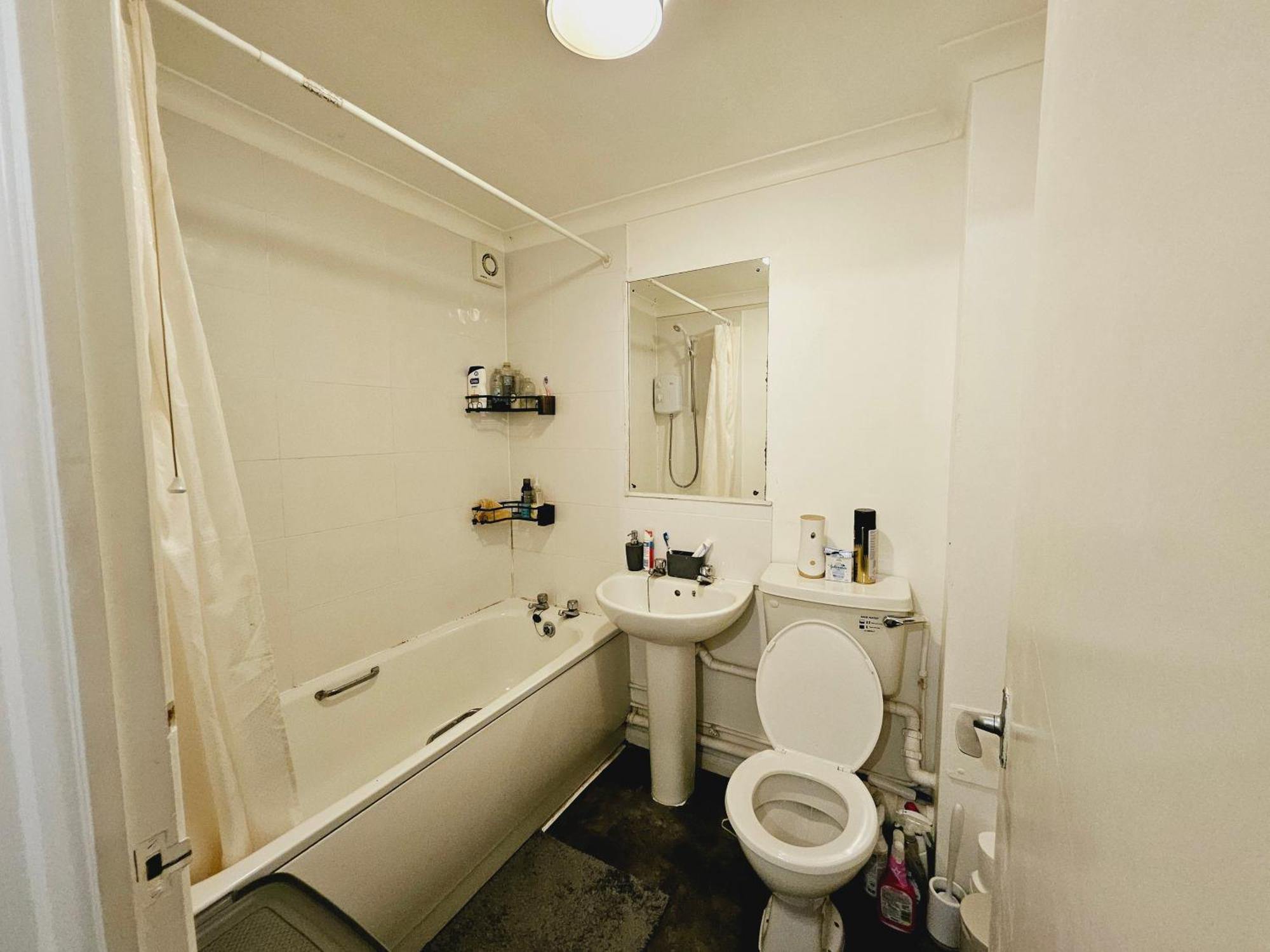 Lovely Fully Furnished One Bed Flat To Let Enfield Bagian luar foto
